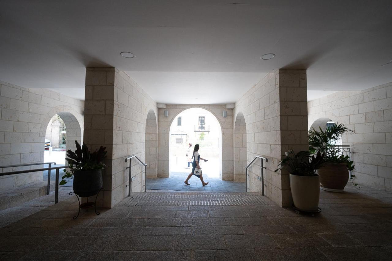 Harav Kuk Modern Apartment By Nimizz Jerusalem Exterior photo